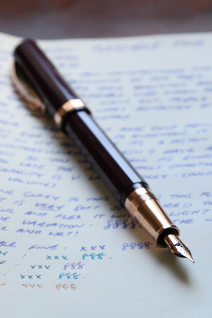 Omas Paragon - Burgundy with Rose Gold
