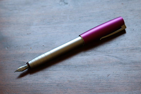 Pre-Loved Faber Castell Loom M Nib